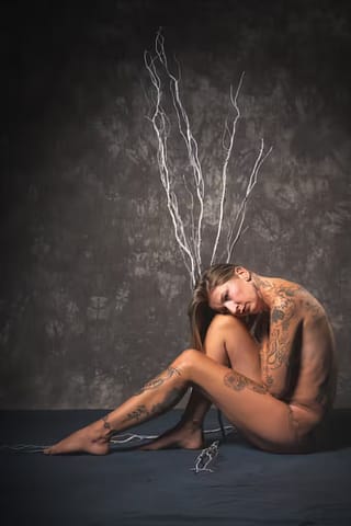 Coralie met bloemen